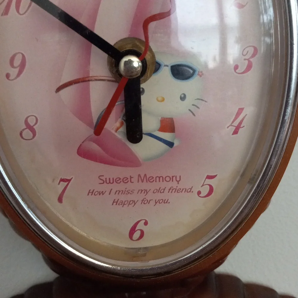 Sanrio Hello Kitty Quartz Musical Wall Vintage Clock